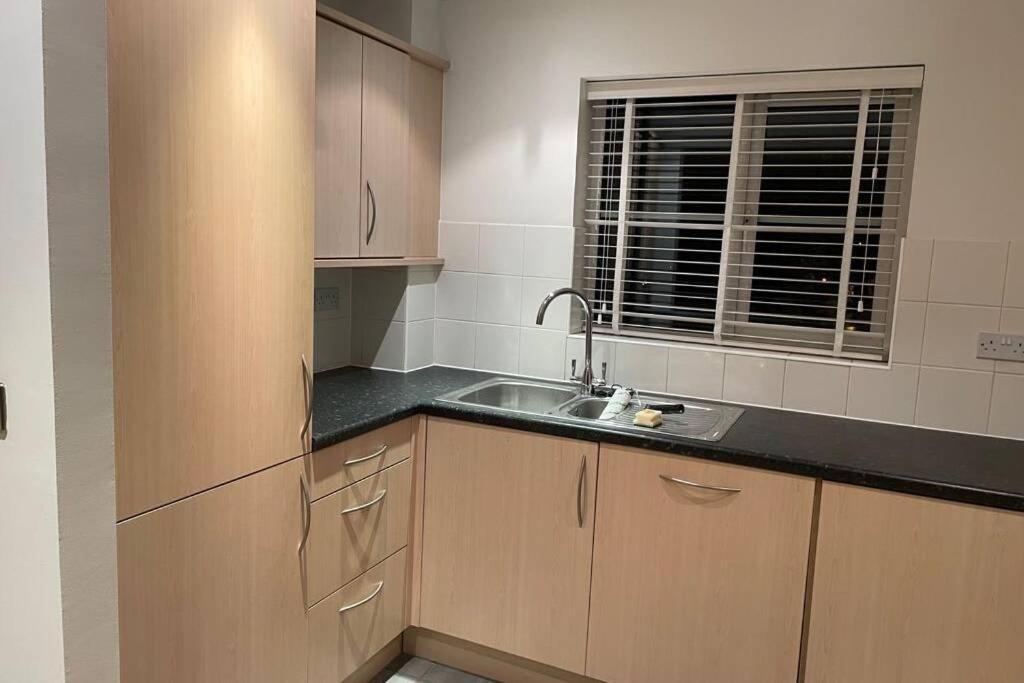 Luxurious & Cosy Apartment In Surrey Weybridge Eksteriør bilde